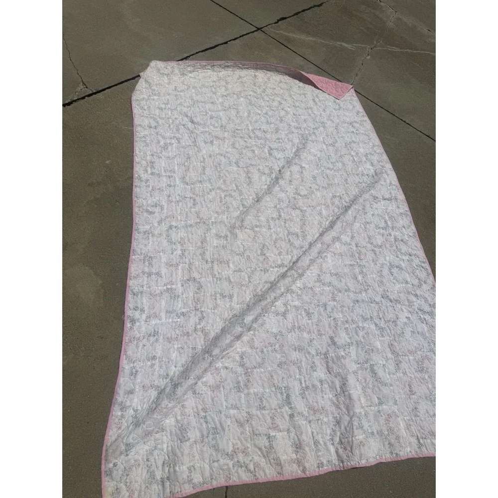 Vintage Handmade Twin Quilt Pink Floral Basket Patchwork Cotton 60x84 Cottage